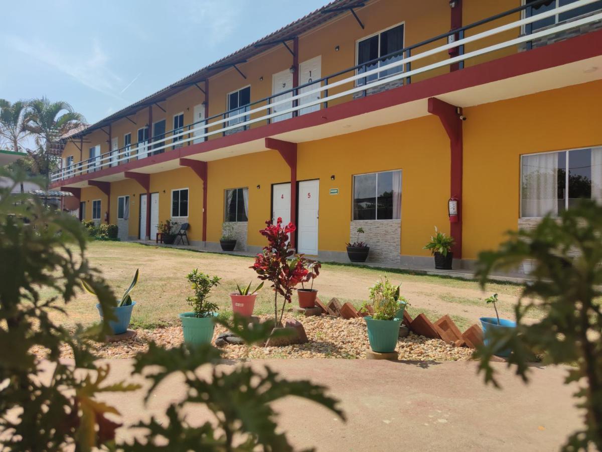 Hospedaje Barrancas Hotel Cosoleacaque ภายนอก รูปภาพ