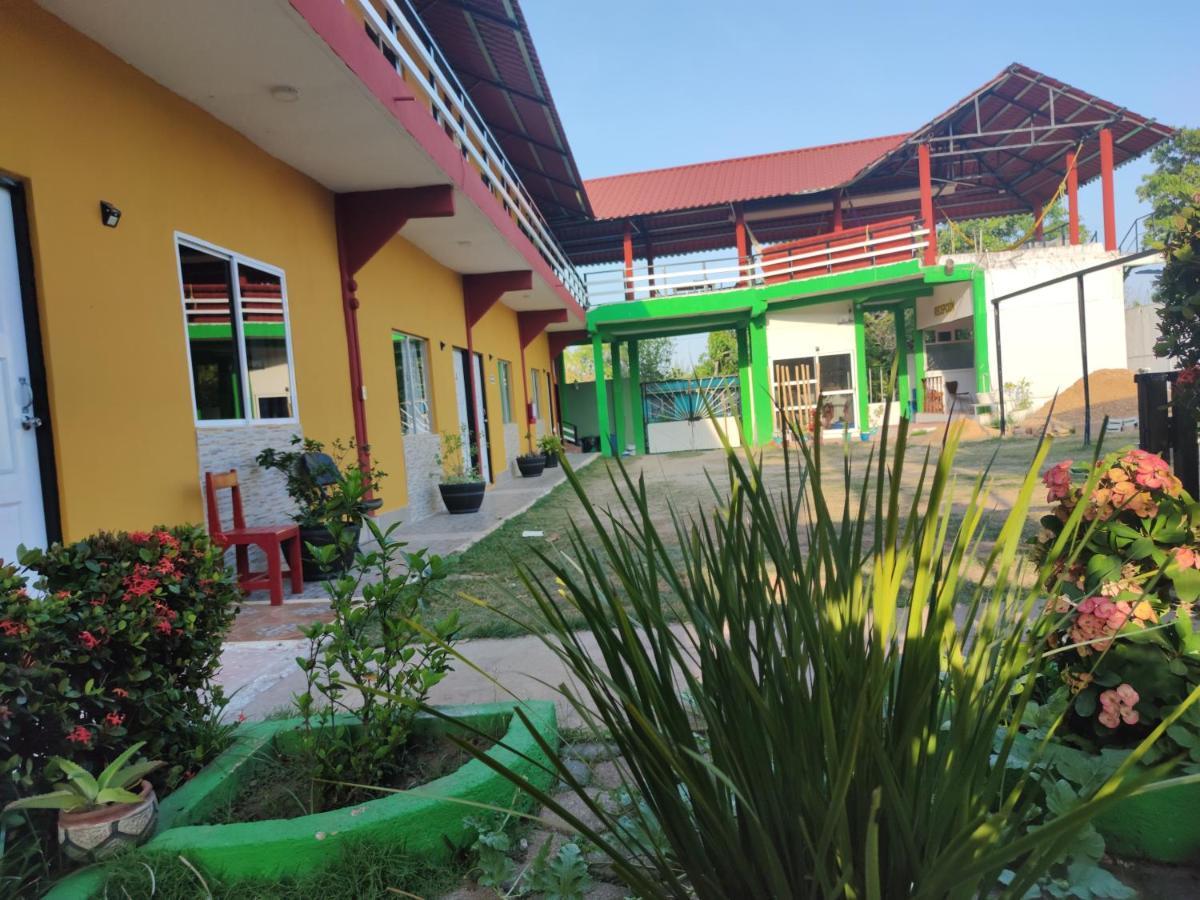 Hospedaje Barrancas Hotel Cosoleacaque ภายนอก รูปภาพ